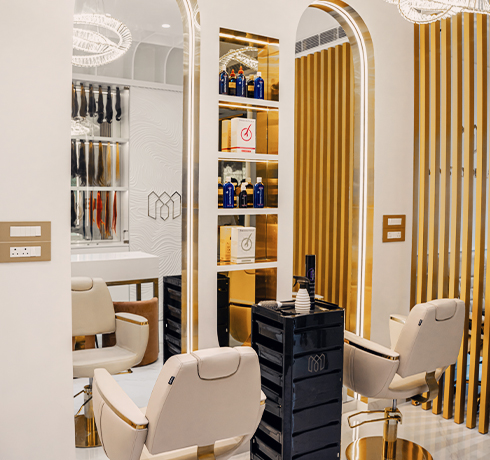 Dressing area in our salon, a well-organized space for clients to prepare and finalize their look.